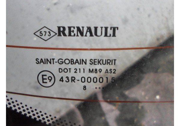 Скло заднє в кришку багажника Renault Megane III, хетчбек, 5 дверей