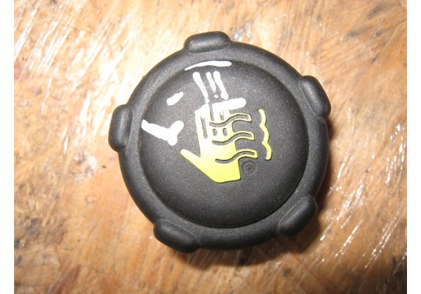 Кришка розширювального бачка Renault, 8200048024