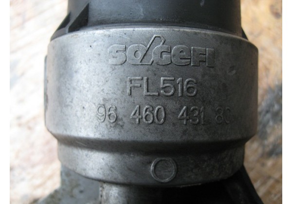 Корпус масляного фільтра Citroen, Peugeot 1.4, 1.6, KFW, TU3JP, 9646043180