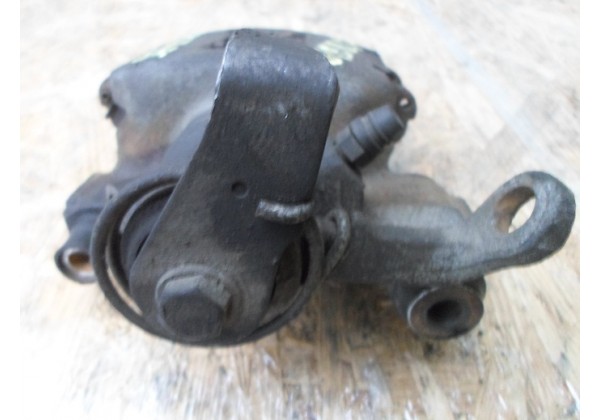 супорт задній правий Renault Safrane, 7701203725