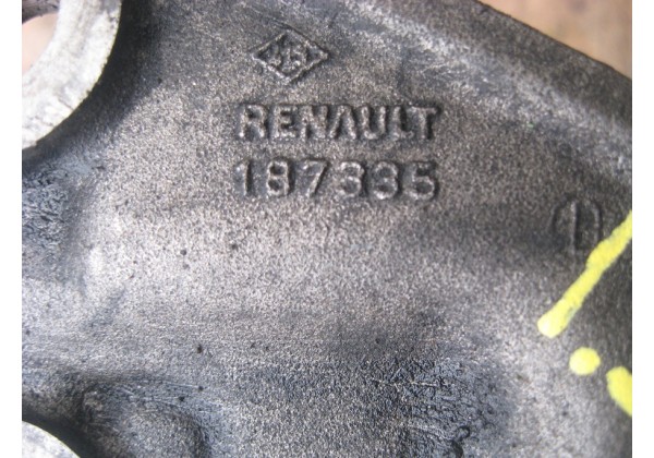Кронштейн правої півосі Renault 1.5 dci, 1.6 16V, 8200187335