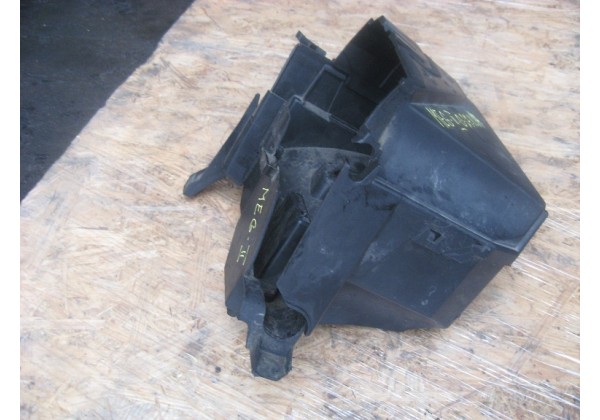 Корпус блоку запобіжників Renault Megane II, 8200356337