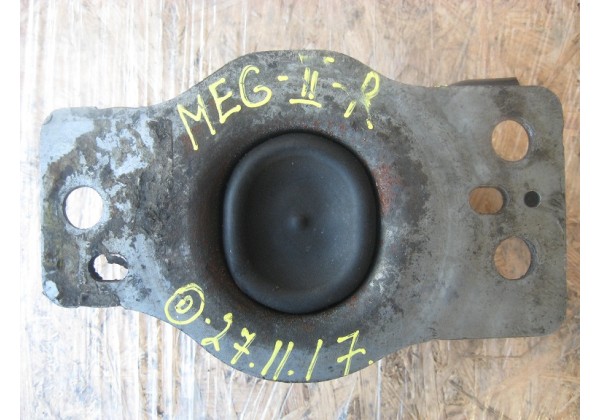подушка, опора двигуна права Renault Megane II, Scenic II, Logan ( 1.5 dci ), 8200592642, 8200690091