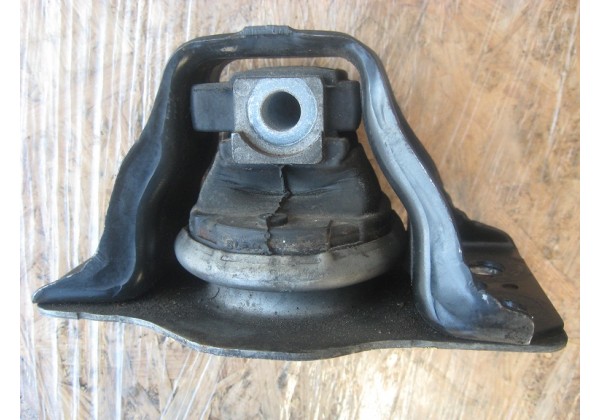 подушка, опора двигуна права Renault Megane II, Scenic II, Logan ( 1.5 dci ), 8200592642, 8200690091