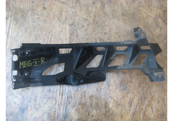 кронштейн бампера заднього, правий Renault Megane II, 8200074441, хетчбек