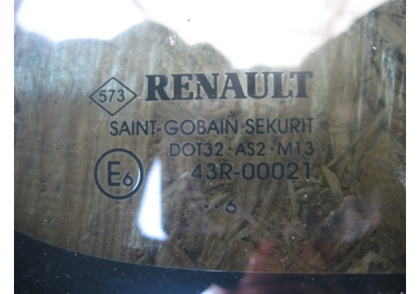 скло ліве Renault Megane 2, кутник, 06-08, хетчбек