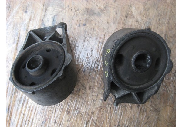 подушка, опора двигуна, права Renault 21, 7700769720