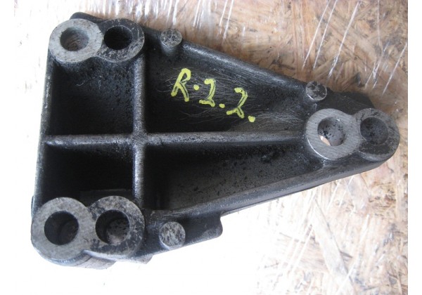 кронштейн Renault 2.0 b, 7700598924