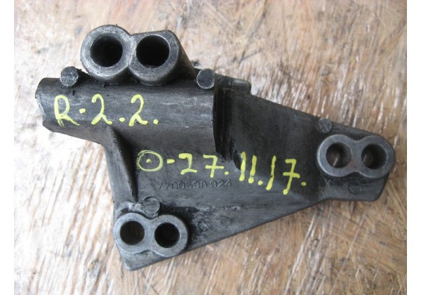 кронштейн Renault 2.0 b, 7700598924
