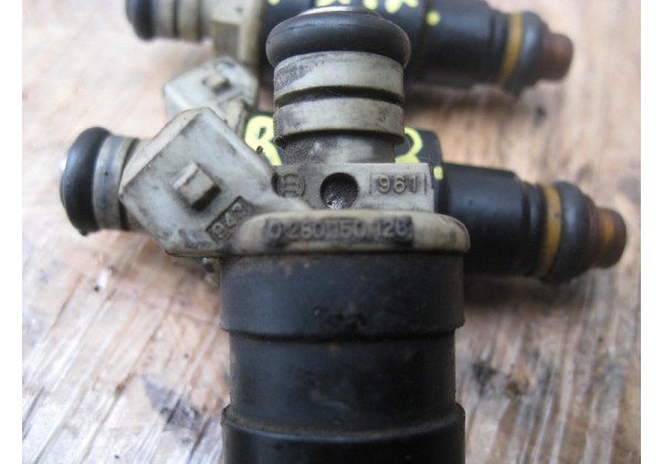 Форсунка BOSCH Renault 1.7, 2.0, 2.2, 2.7, 0280150126, 7700721021