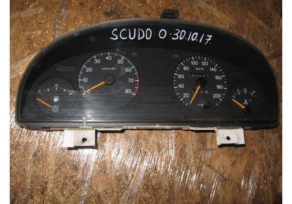 Панель приладів, (спідометр, одометр, щиток) Peugeot 806, Fiat Ulysse, Citroen Evasion, 1471320080