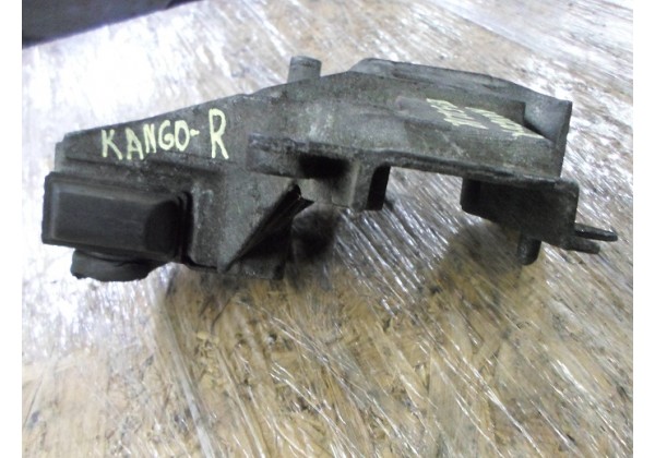 Кронштейн кріплення подушки двигуна правий Renault Kangoo, Clio II 1.9 d, 7700415098