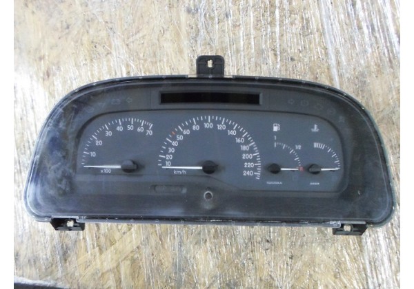 Щиток приладів Renault Laguna, 8200022437