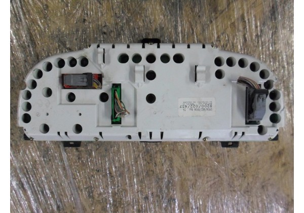 Щиток приладів Renault Laguna, 8200022437