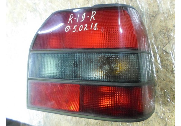 ліхтар правий Renault 19, до 92р, седан