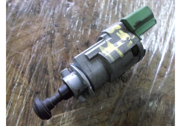 Датчик включення стоп-сигнала, лягушка Renault Kangoo, Master II, Trafic II, Espace IV, Clio II, III, Laguna, II, Megane, II, Scenic II, 8200276360