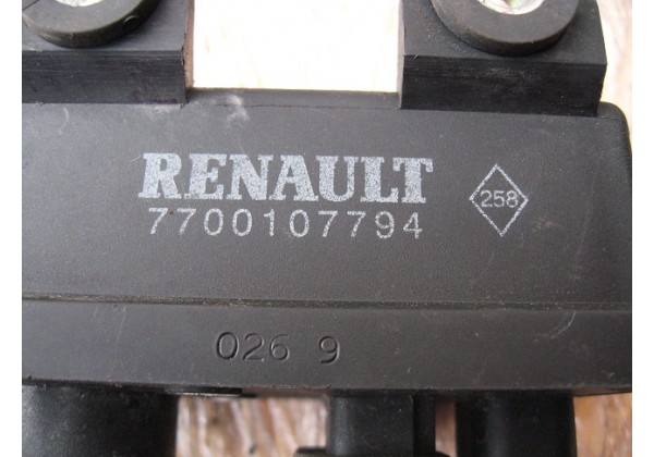 Реле свічок накалу Renault 19, Megane, Scenic 1.9 d, 7700107794