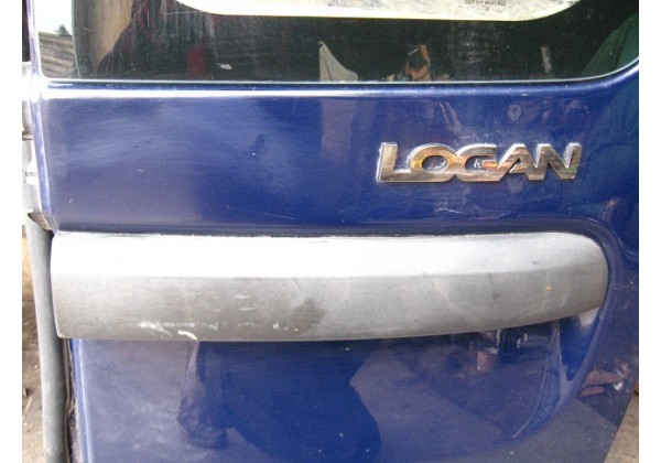молдінг задньої розпашної дверки Renault Logan MCV , до 2012 р