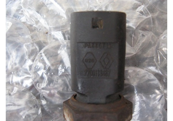 датчик температури Renault 1.4,1.6, 1.8, 2.0,1.9, 2.2, 2.5, 2.8 dci, dti, 7700113867