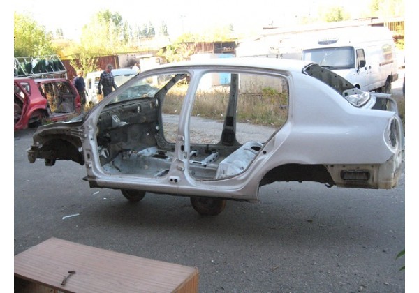 кузов,ланжерон,поріг,криша,стійка,крило задне,боковина Renault Clio II,Symbol II,1.4b