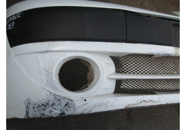 бампер передній Renault Clio II,Symbol II,1.4b