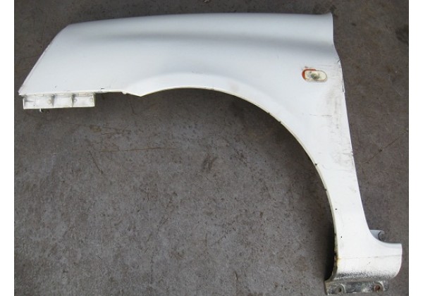 крило ліве передне Renault Clio II,Symbol II
