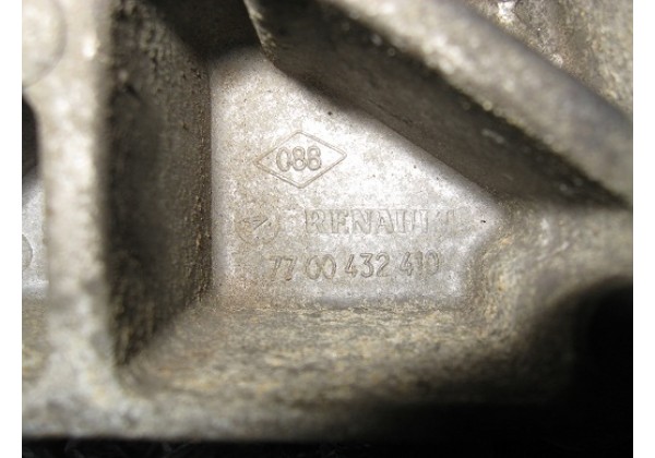 Кронштейн двигуна правий Renault Kangoo,Clio II,Megane,Symbol II,7700419411,7700432410