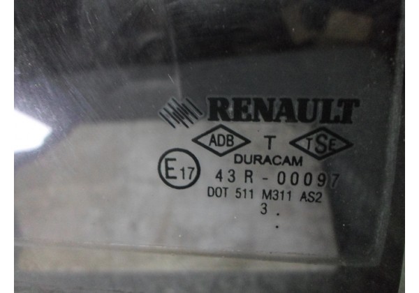 скло бокове,праве задне Renault Clio II,Symbol II