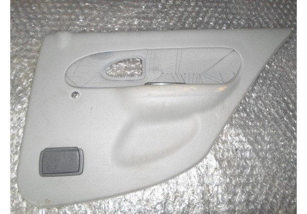 обшивка дверки,права задня Renault Clio II,Symbol II