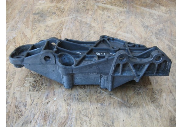 Кронштейн генератора Peugeot 405, Citroen ZX 1.6, 1.8, 9151388980