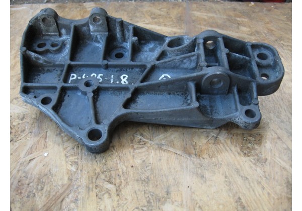 Кронштейн генератора Peugeot 405, Citroen ZX 1.6, 1.8, 9151388980