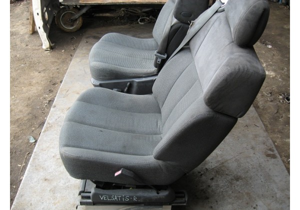 сидушка передня права Renault Vel Satis