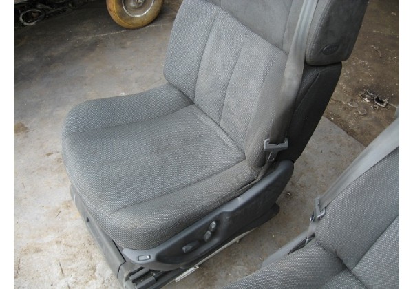 сидушка передня права Renault Vel Satis