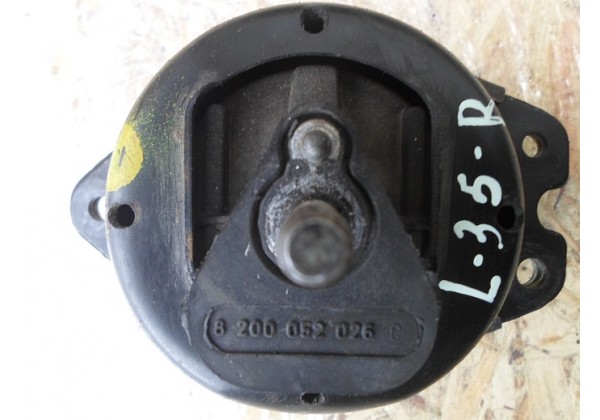 подушка, опора двигуна права Renault Laguna II, Espase IV, VelSatis 1.9, 2.0, 2.2 dci, 1.6, 1.8, 2.0 16 V, 8200052026, 8200181589, 8200000011