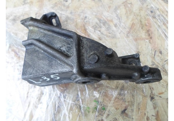 кронштейн ТНВД Renault 1.9 dci,7700115681