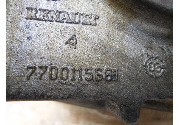 кронштейн ТНВД Renault 1.9 dci,7700115681