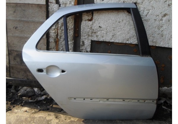 Дверка задня права Renault Laguna II