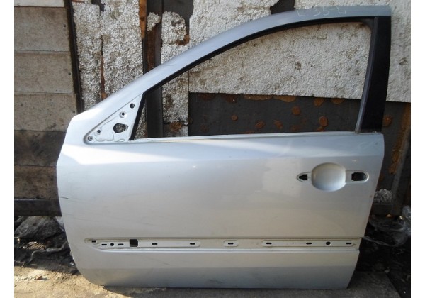 Дверка передня ліва Renault Laguna II