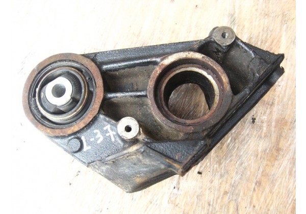 кронштейн подушки лівий Renault Laguna 2.2 d, 7700827515
