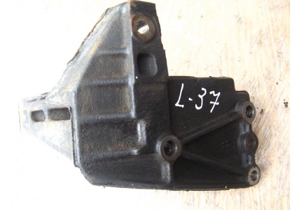 кронштейн подушки лівий Renault Laguna 2.2 d, 7700827515