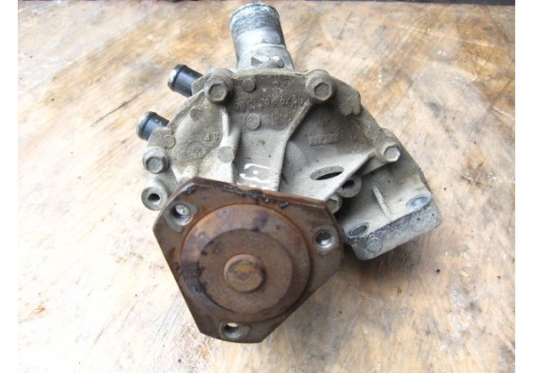 Водяний насос, помпа, з корпусом Renault Laguna 2.2 d, 7700871801, 7700859931