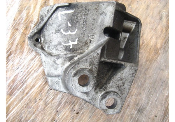 кронштейн помпи Renault Laguna 2.2 d, 7700864312