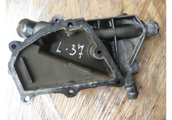 Корпус термостата, розподільник Renault Laguna 2.2 d, 7700858372