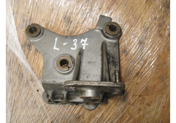 Кронштейн вакуумного насоса Renault Laguna 2.2 d, 7700858118