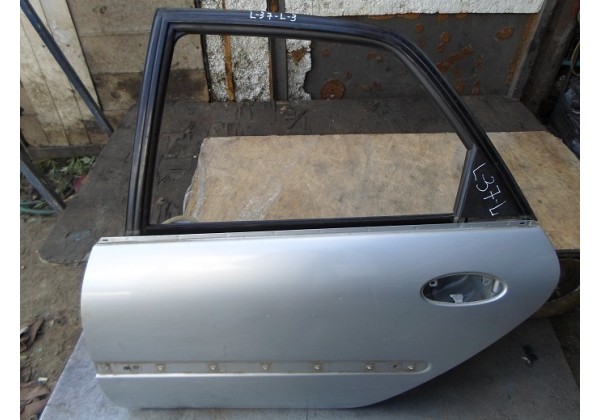 Двері задні ліві Renault Laguna, хетчбек