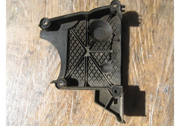 Кришка ременя грм нижня Renault 1.4, 1.6 16V, 8200223917