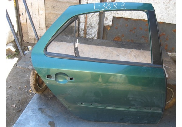 Дверка задня права Renault Laguna II