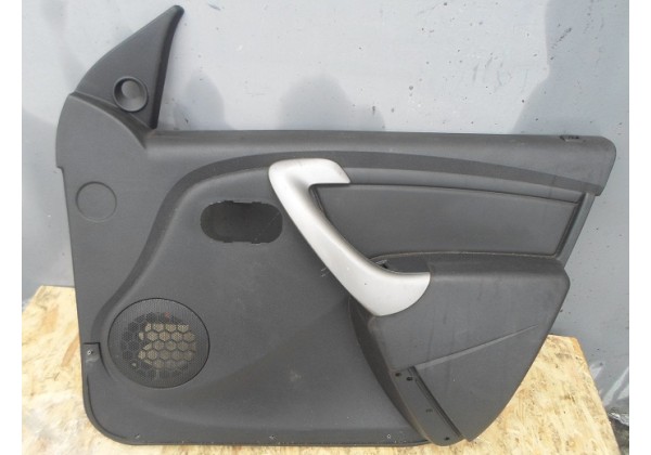 Обшивка дверки передньої правої Renault Sandero, Logan, 8200735001, 2005-2014 г