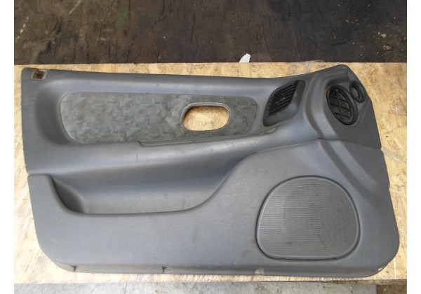 Обшивка передньої лівої двері Renault Laguna Nevada, 7700822269
