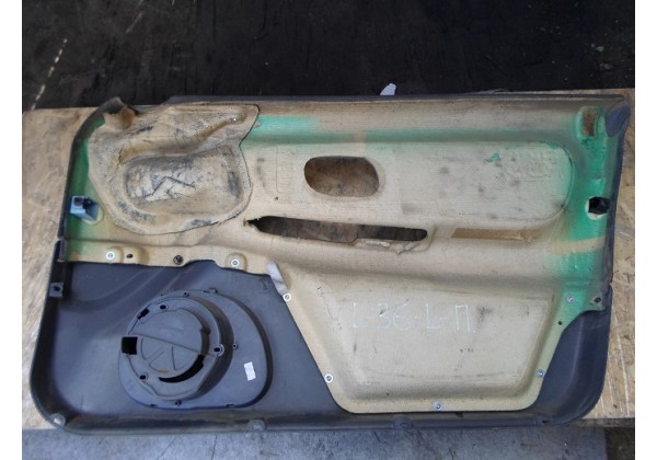 Обшивка передньої лівої двері Renault Laguna Nevada, 7700822269